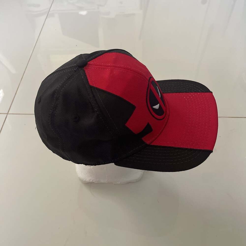 Deadpool Marvel Comics Red and Black Snapback Hat, One Size - Picture 4 of 6